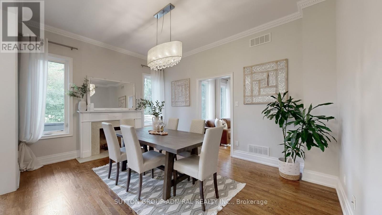












60 BAYNARDS LANE

,
Richmond Hill (Mill Pond),




Ontario
L4C9B4

