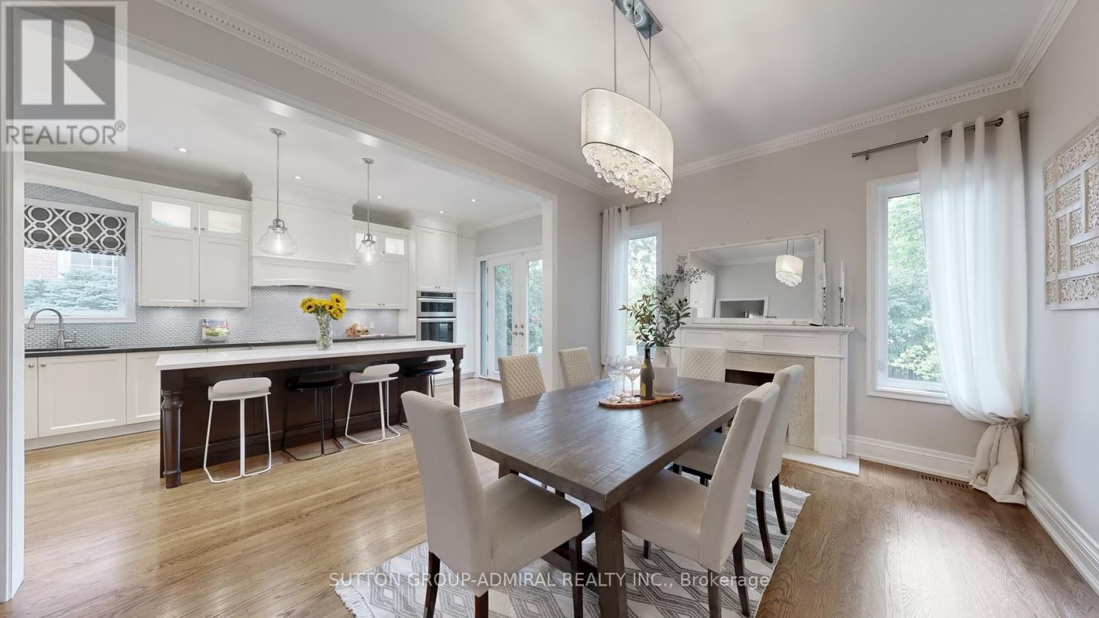 












60 BAYNARDS LANE

,
Richmond Hill (Mill Pond),




Ontario
L4C9B4

