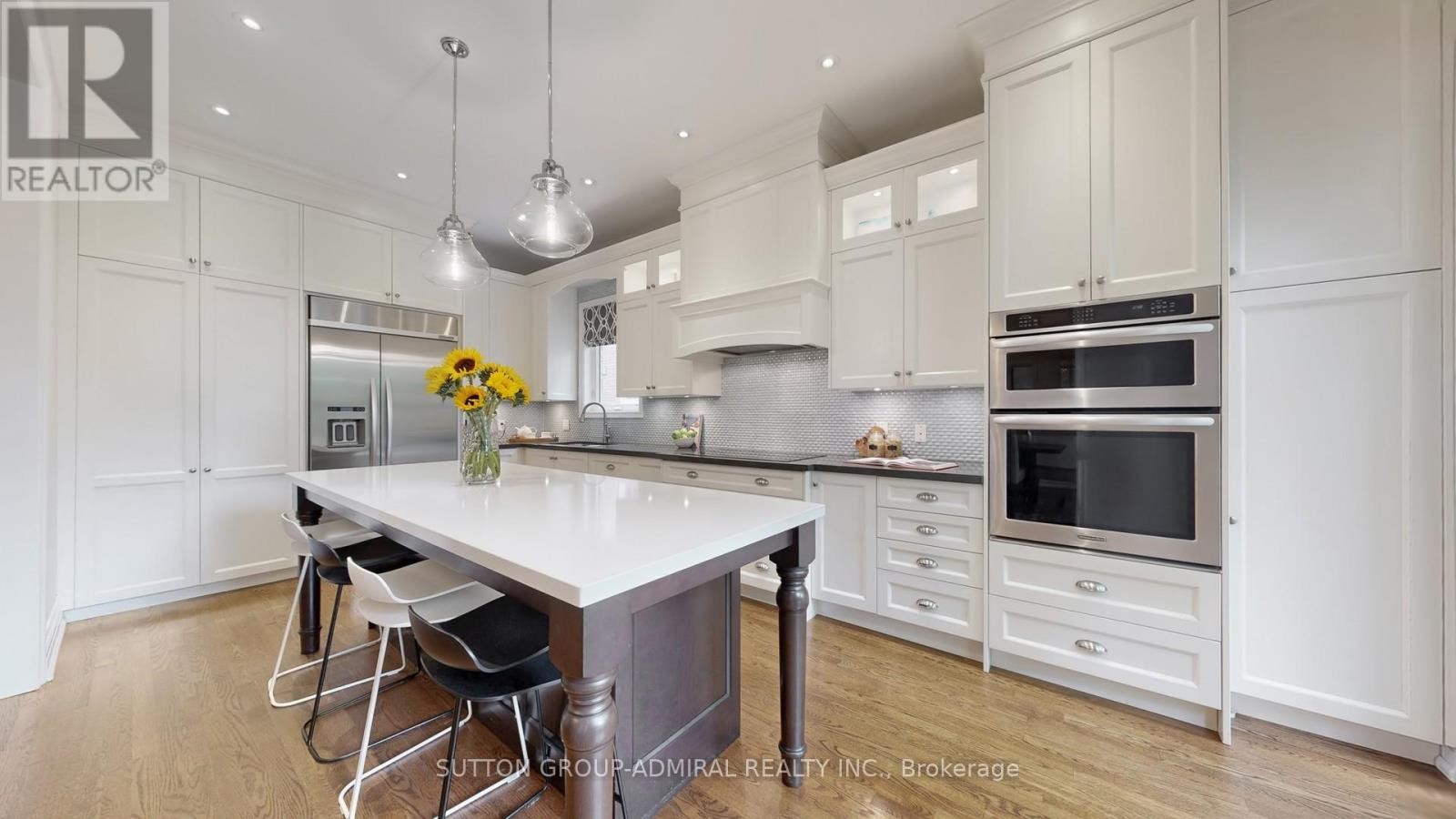 












60 BAYNARDS LANE

,
Richmond Hill (Mill Pond),




Ontario
L4C9B4

