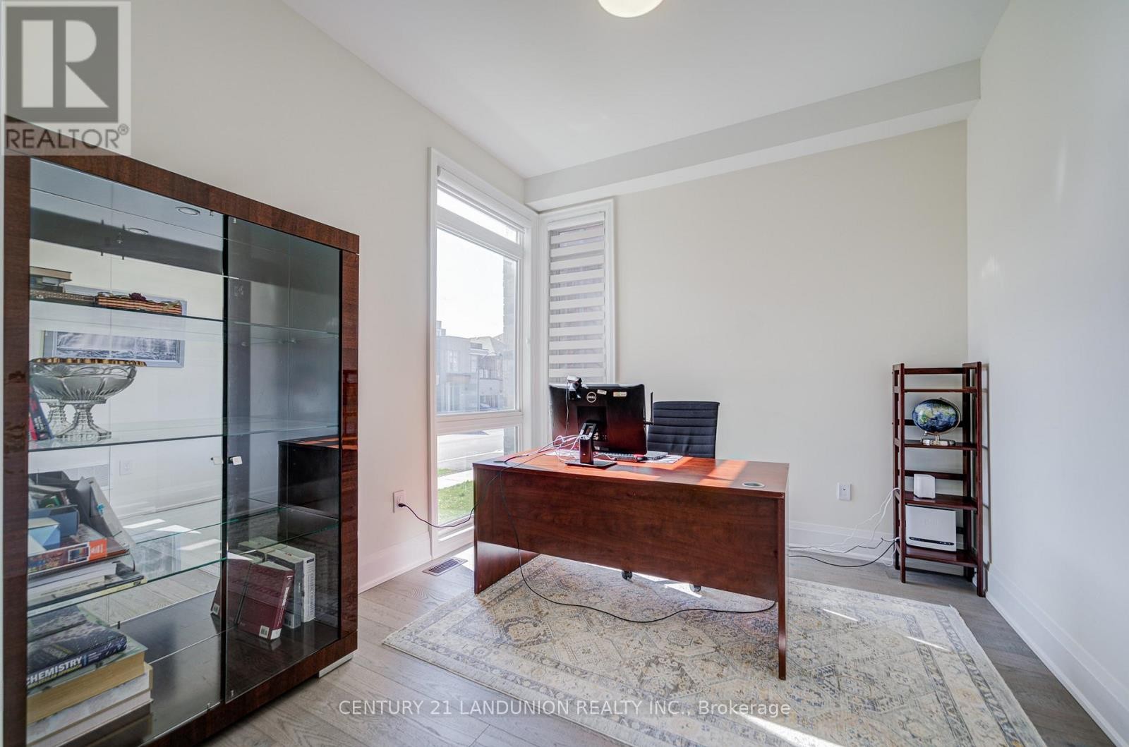 












121 MILKY WAY DRIVE

,
Richmond Hill (Observatory),




Ontario
L4C4L9

