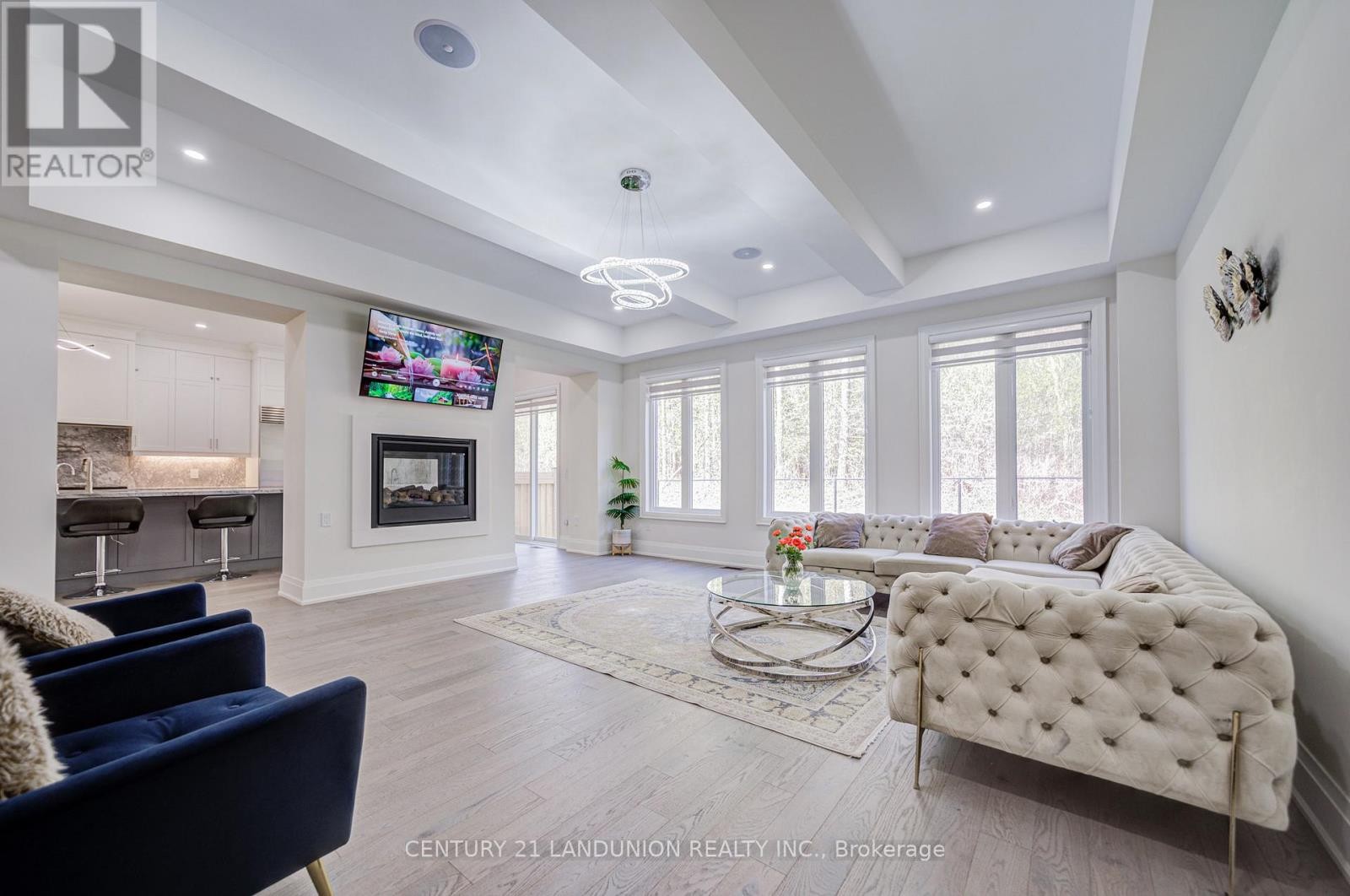 












121 MILKY WAY DRIVE

,
Richmond Hill (Observatory),




Ontario
L4C4L9

