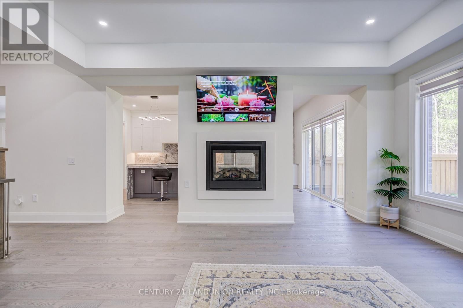 












121 MILKY WAY DRIVE

,
Richmond Hill (Observatory),




Ontario
L4C4L9

