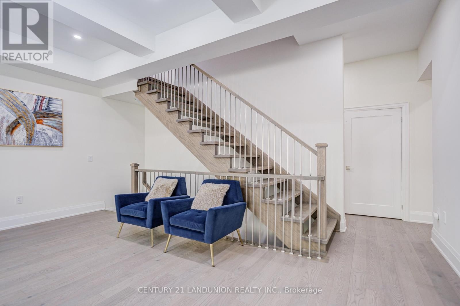 












121 MILKY WAY DRIVE

,
Richmond Hill (Observatory),




Ontario
L4C4L9

