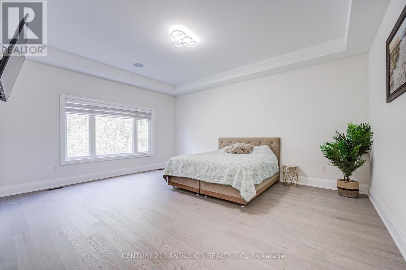 












121 MILKY WAY DRIVE

,
Richmond Hill (Observatory),




Ontario
L4C4L9

