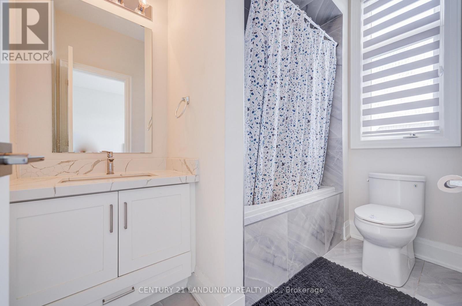 












121 MILKY WAY DRIVE

,
Richmond Hill (Observatory),




Ontario
L4C4L9

