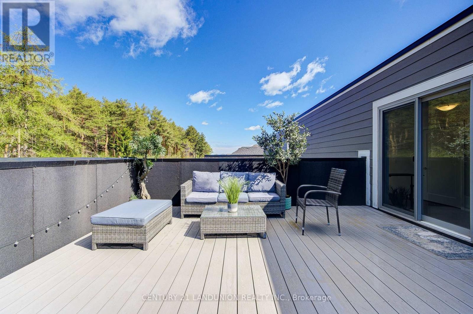 












121 MILKY WAY DRIVE

,
Richmond Hill (Observatory),




Ontario
L4C4L9

