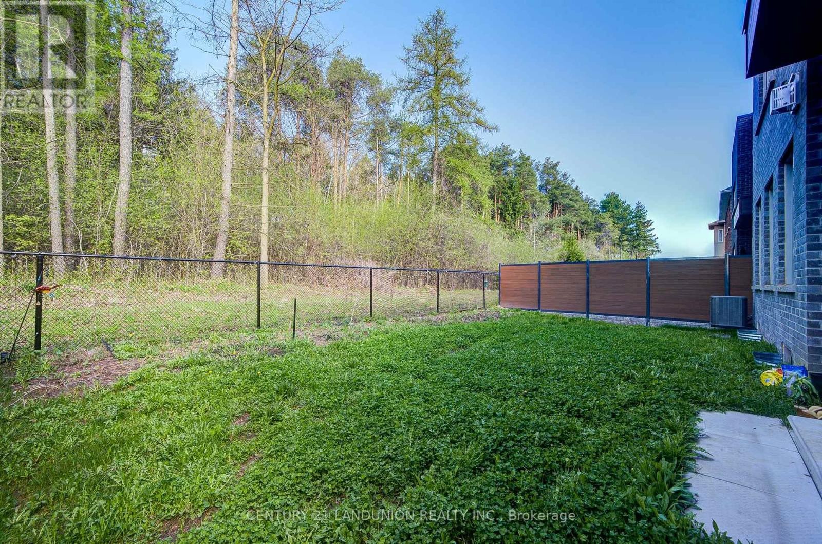 












121 MILKY WAY DRIVE

,
Richmond Hill (Observatory),




Ontario
L4C4L9

