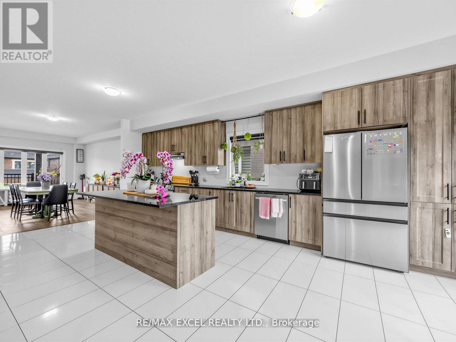 












1454 STOVELL CRESCENT

,
Innisfil (Lefroy),




Ontario
L0L1W0

