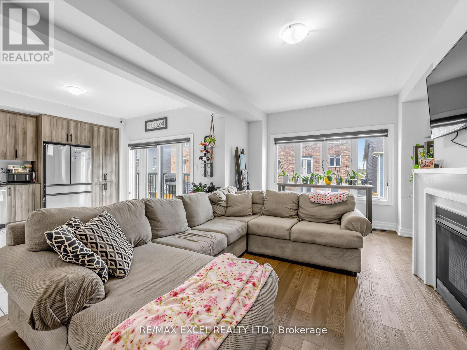 












1454 STOVELL CRESCENT

,
Innisfil (Lefroy),




Ontario
L0L1W0

