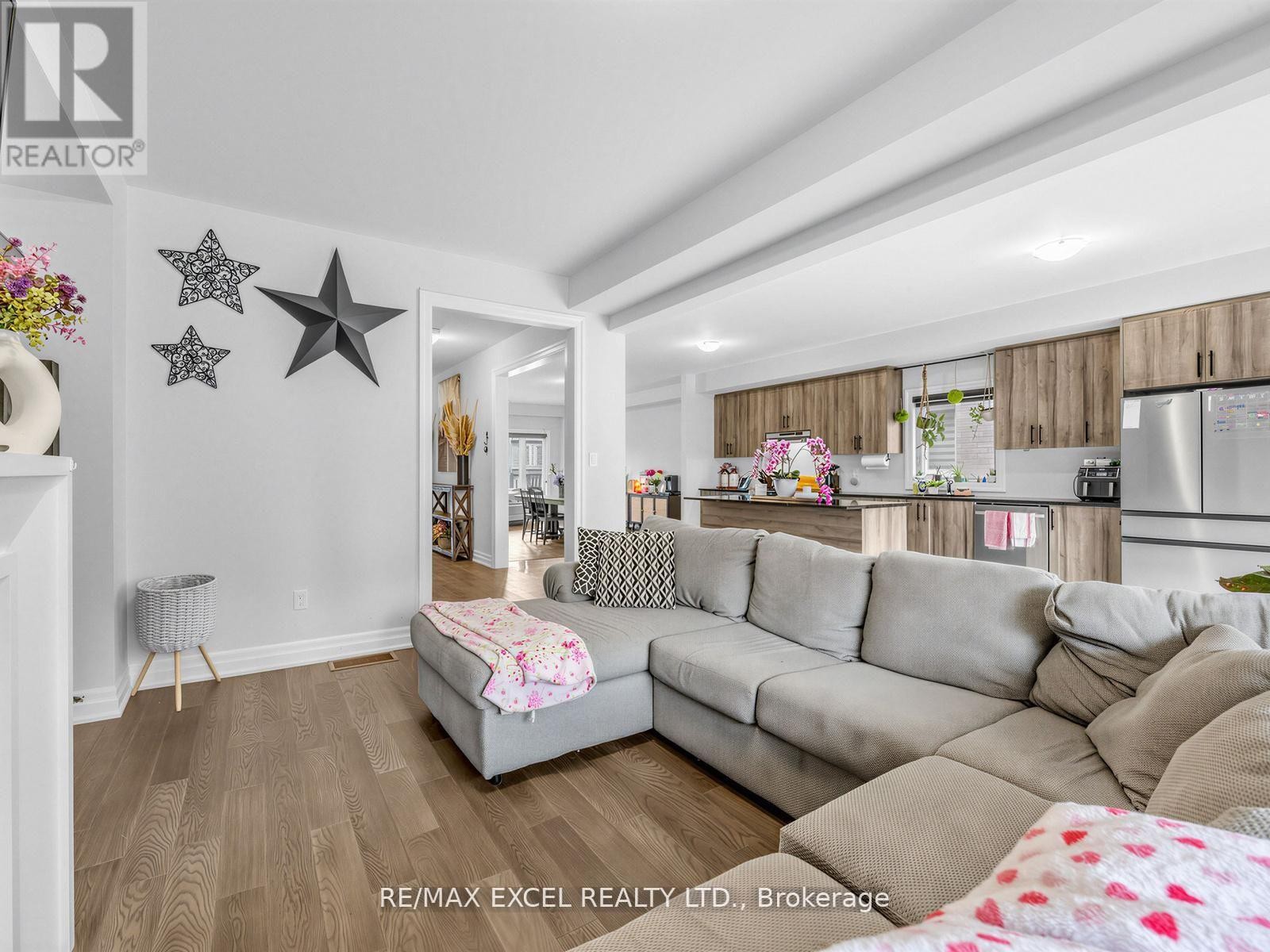












1454 STOVELL CRESCENT

,
Innisfil (Lefroy),




Ontario
L0L1W0

