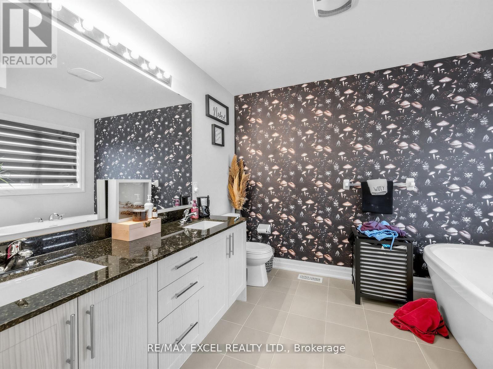 












1454 STOVELL CRESCENT

,
Innisfil (Lefroy),




Ontario
L0L1W0

