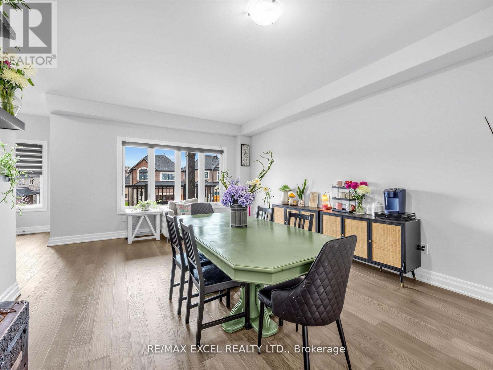












1454 STOVELL CRESCENT

,
Innisfil (Lefroy),




Ontario
L0L1W0

