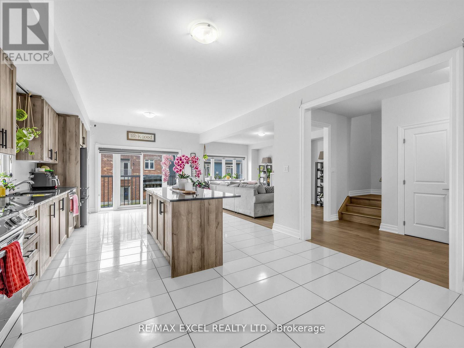 












1454 STOVELL CRESCENT

,
Innisfil (Lefroy),




Ontario
L0L1W0

