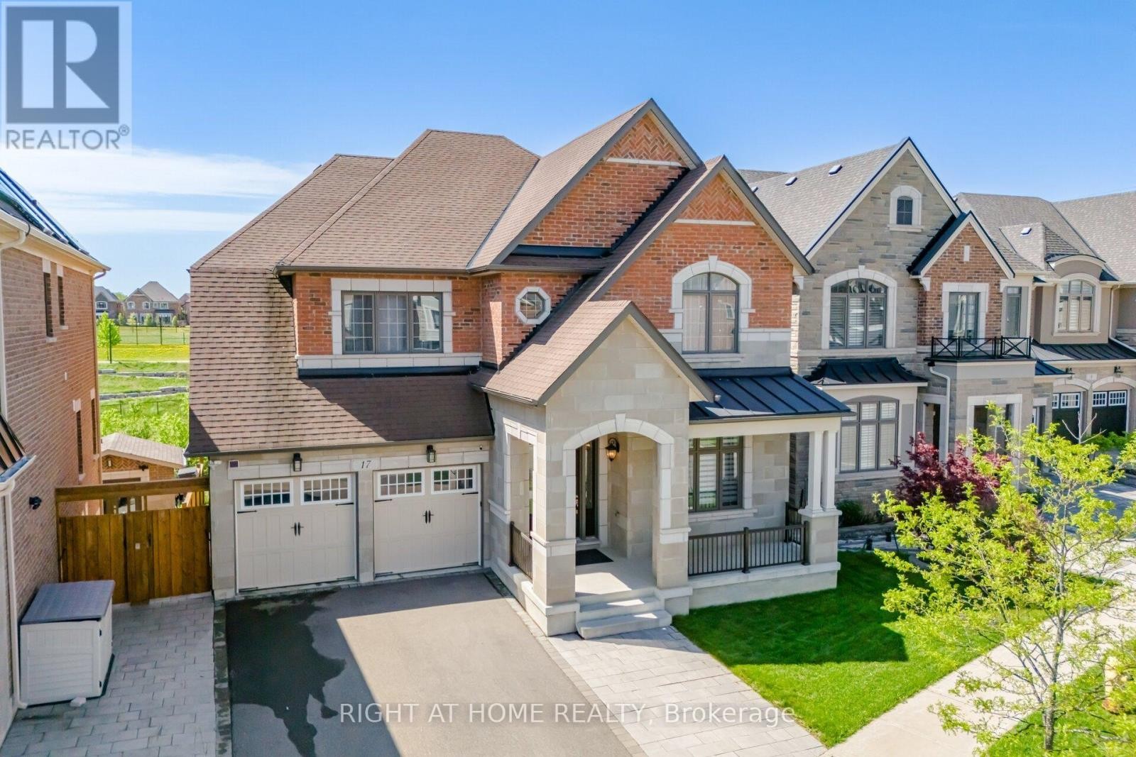 












17 LACROSSE TRAIL

,
Vaughan (Kleinburg),




Ontario
L4H4S7

