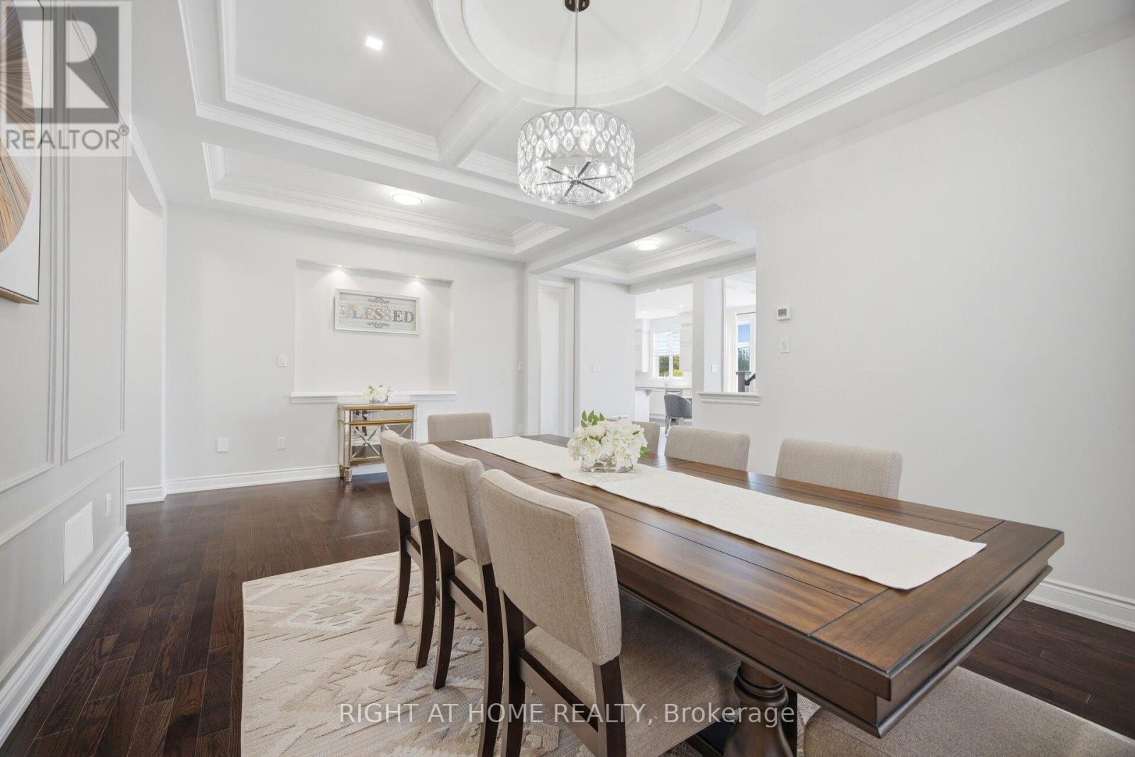 












17 LACROSSE TRAIL

,
Vaughan (Kleinburg),




Ontario
L4H4S7

