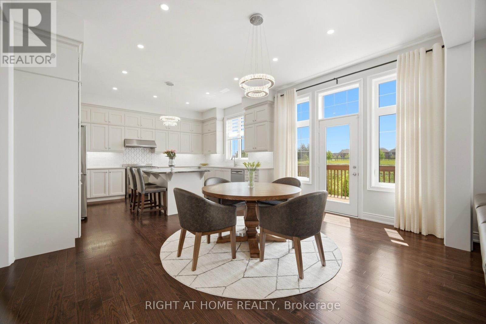 












17 LACROSSE TRAIL

,
Vaughan (Kleinburg),




Ontario
L4H4S7

