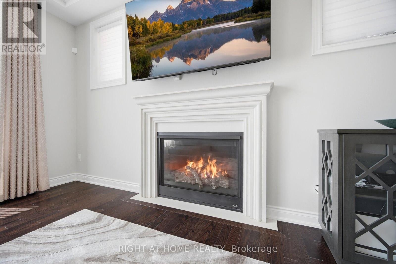 












17 LACROSSE TRAIL

,
Vaughan (Kleinburg),




Ontario
L4H4S7

