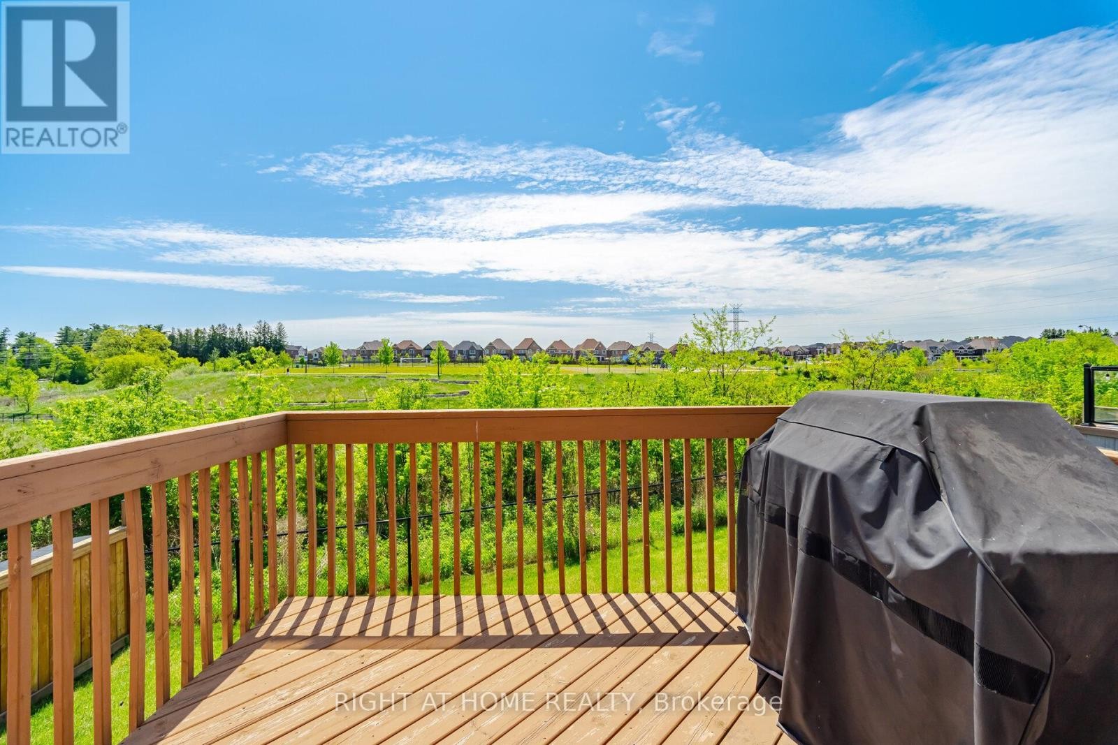 












17 LACROSSE TRAIL

,
Vaughan (Kleinburg),




Ontario
L4H4S7

