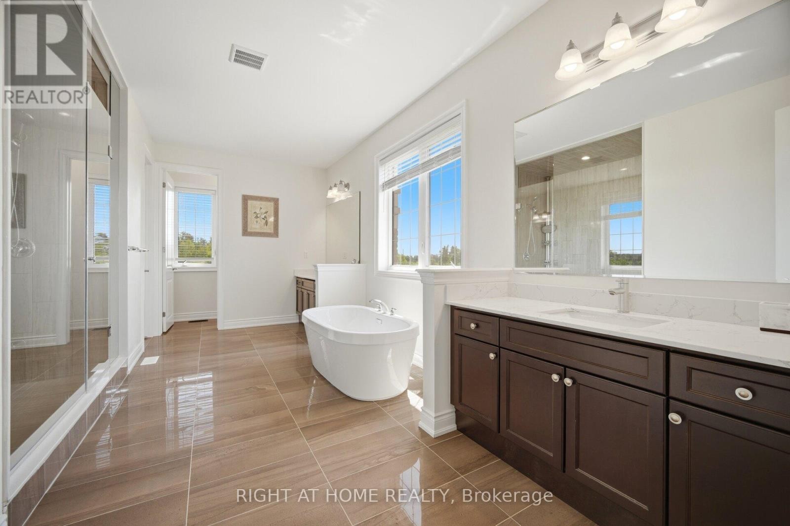 












17 LACROSSE TRAIL

,
Vaughan (Kleinburg),




Ontario
L4H4S7

