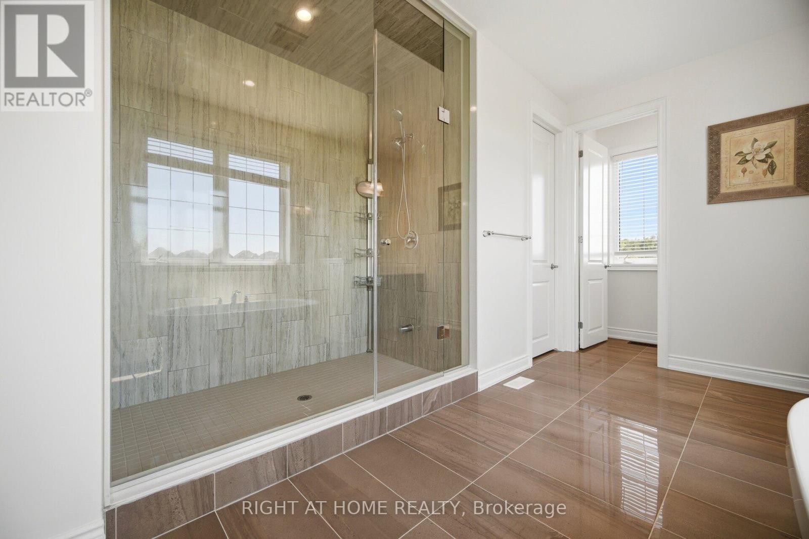 












17 LACROSSE TRAIL

,
Vaughan (Kleinburg),




Ontario
L4H4S7

