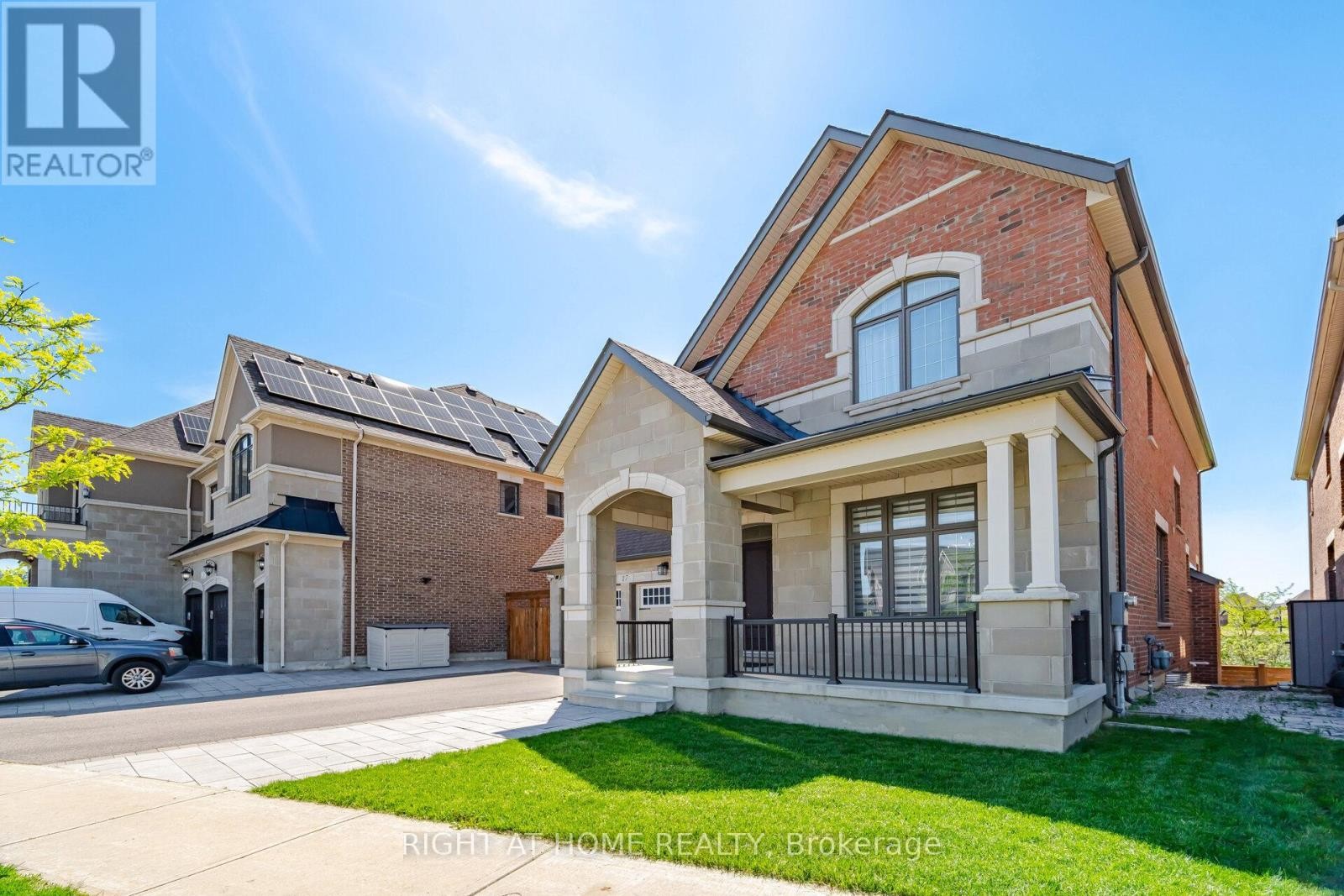 












17 LACROSSE TRAIL

,
Vaughan (Kleinburg),




Ontario
L4H4S7

