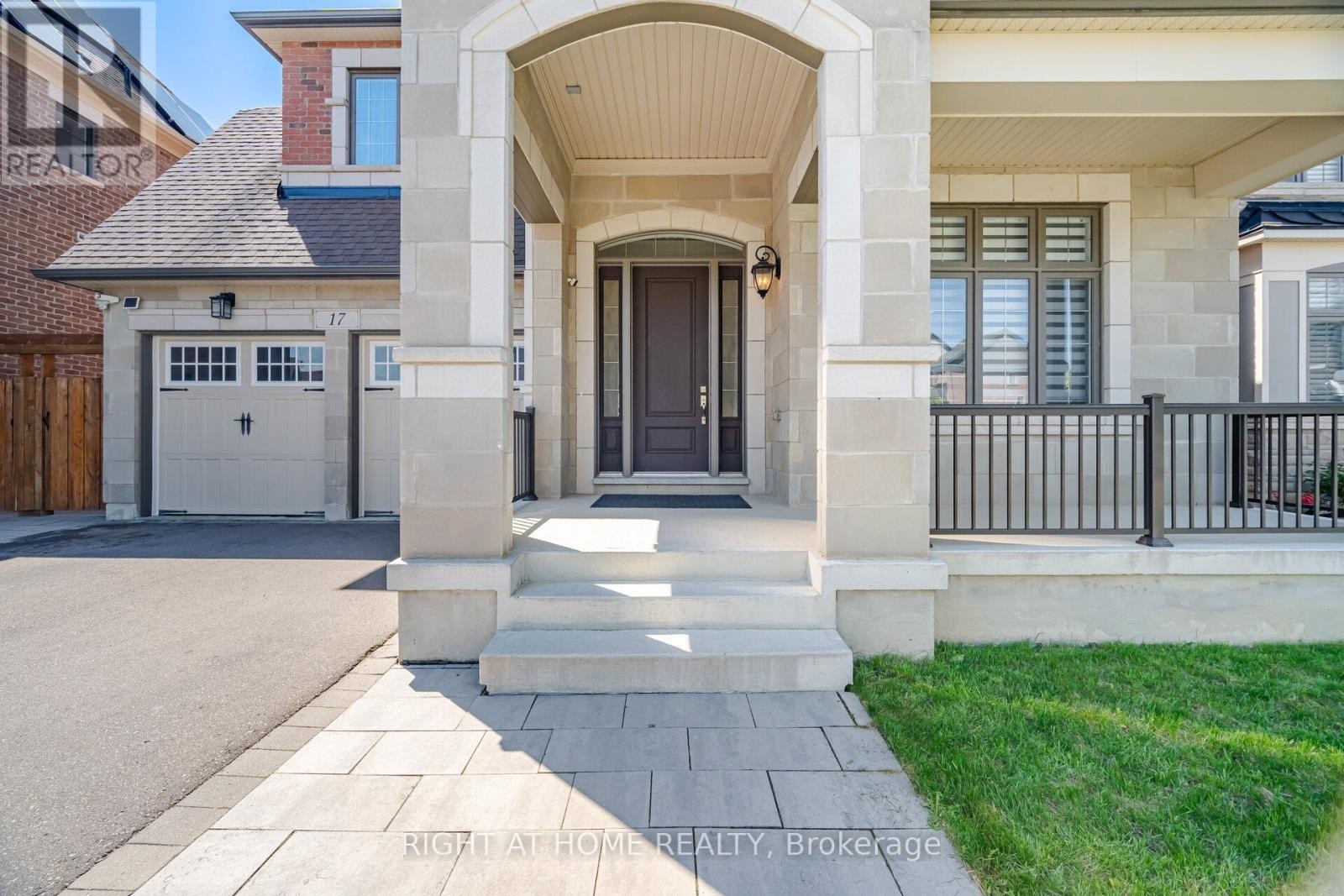 












17 LACROSSE TRAIL

,
Vaughan (Kleinburg),




Ontario
L4H4S7

