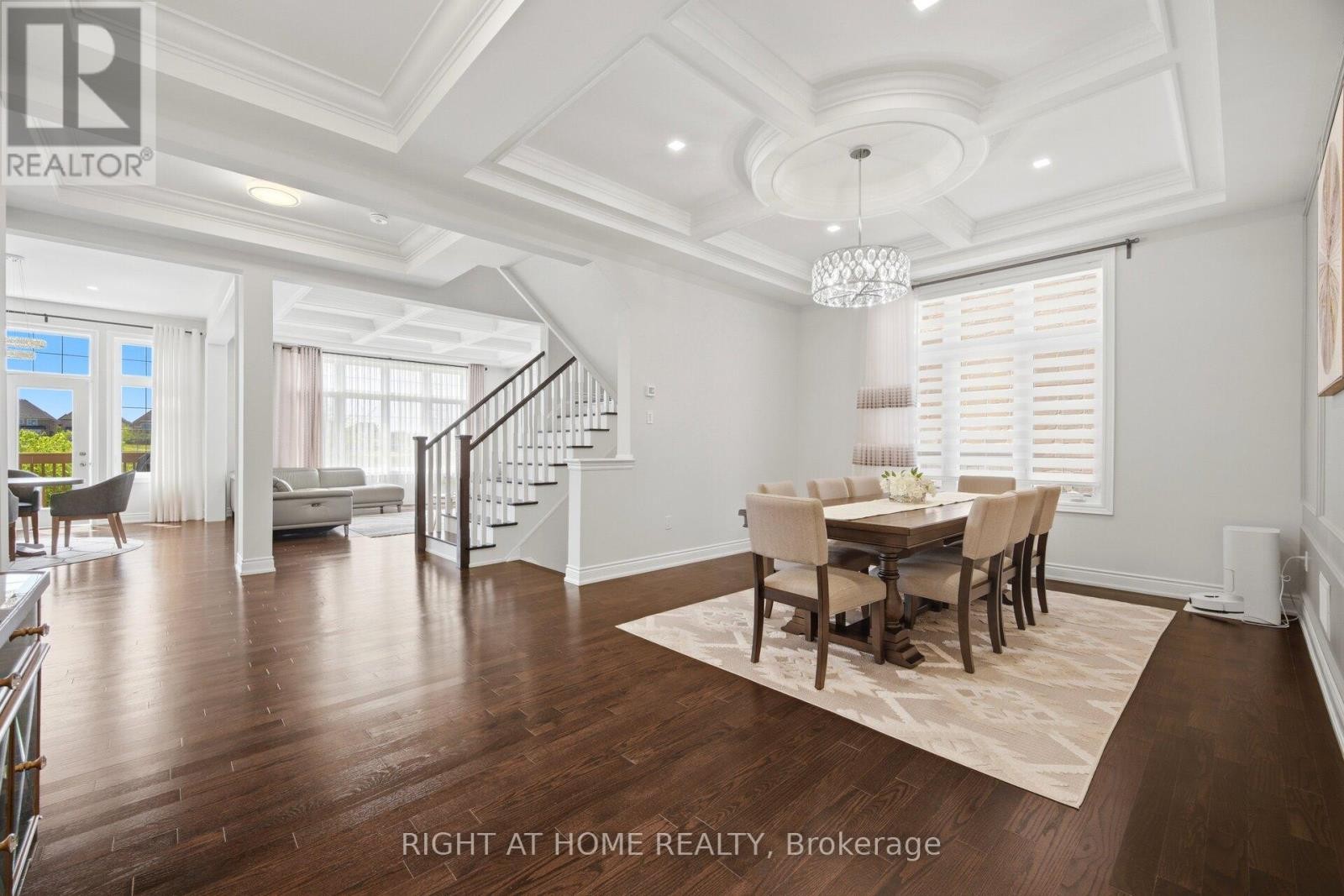 












17 LACROSSE TRAIL

,
Vaughan (Kleinburg),




Ontario
L4H4S7

