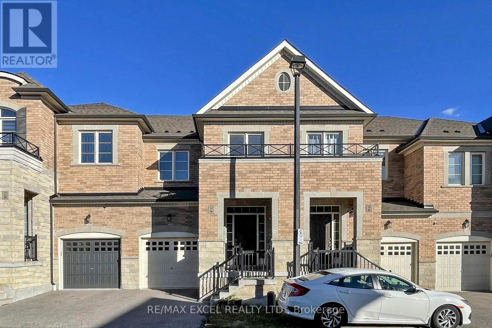












14 TWINFLOWER LANE

,
Richmond Hill (Oak Ridges Lake Wilcox),




Ontario
L4E1E7

