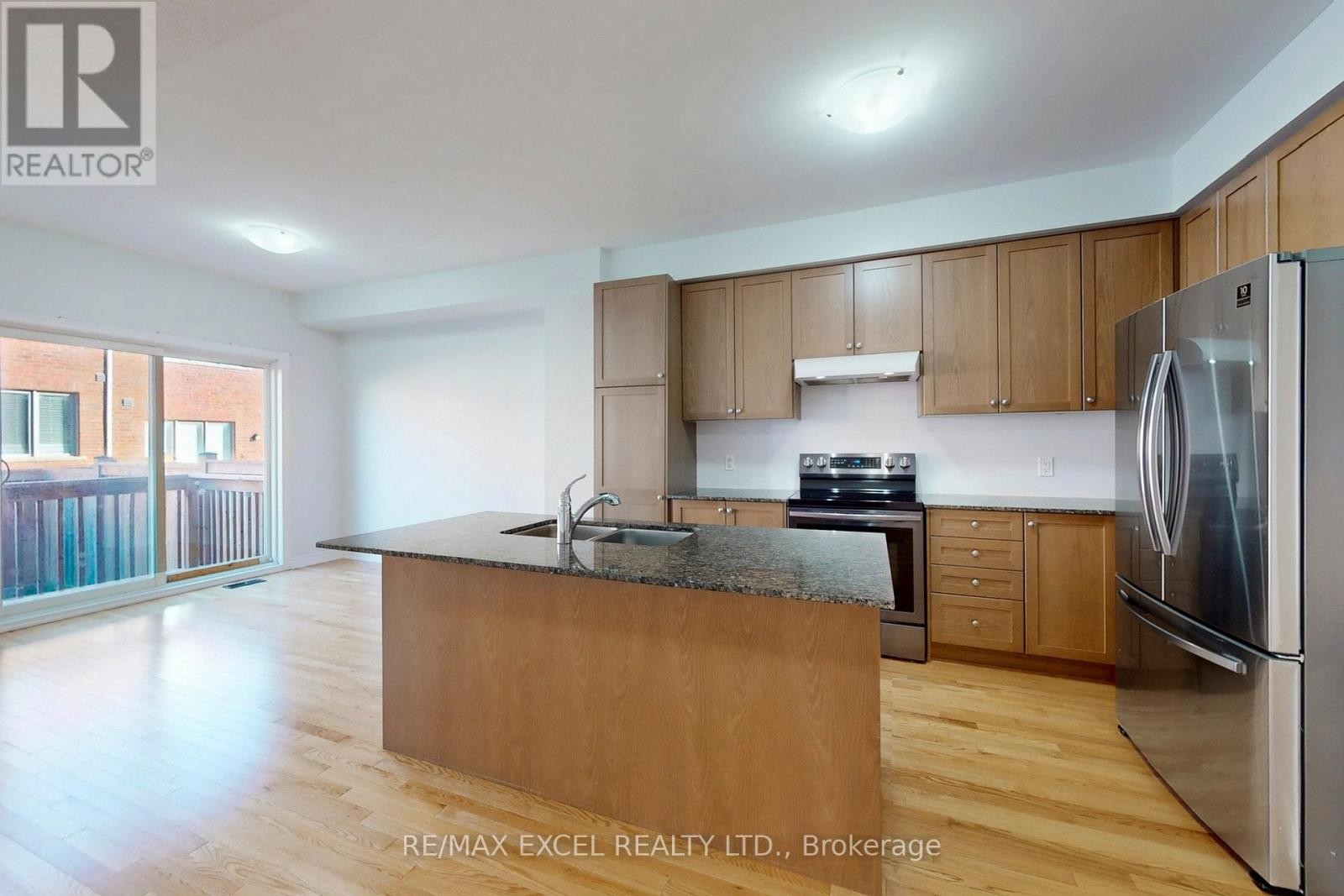 












14 TWINFLOWER LANE

,
Richmond Hill (Oak Ridges Lake Wilcox),




Ontario
L4E1E7

