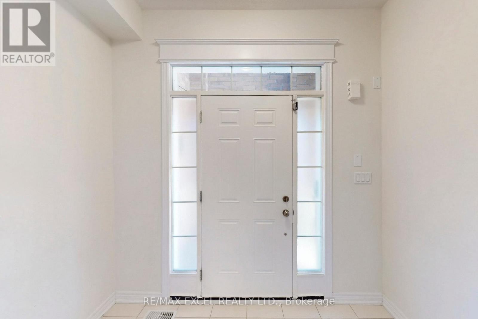 












14 TWINFLOWER LANE

,
Richmond Hill (Oak Ridges Lake Wilcox),




Ontario
L4E1E7

