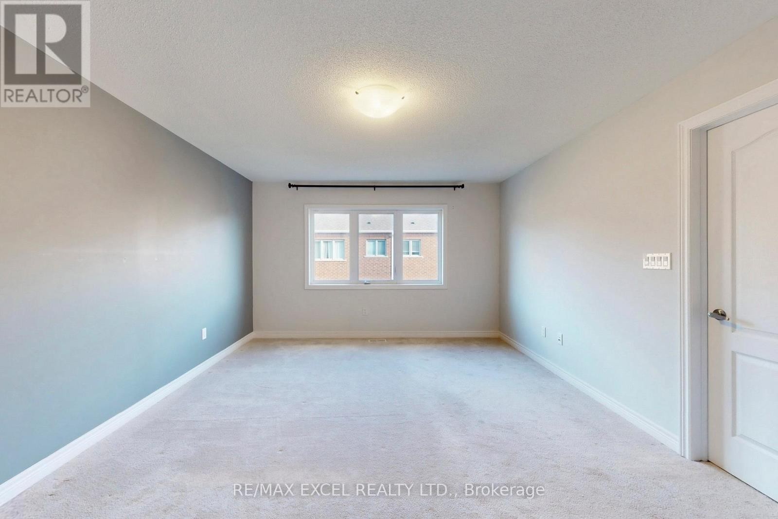 












14 TWINFLOWER LANE

,
Richmond Hill (Oak Ridges Lake Wilcox),




Ontario
L4E1E7


