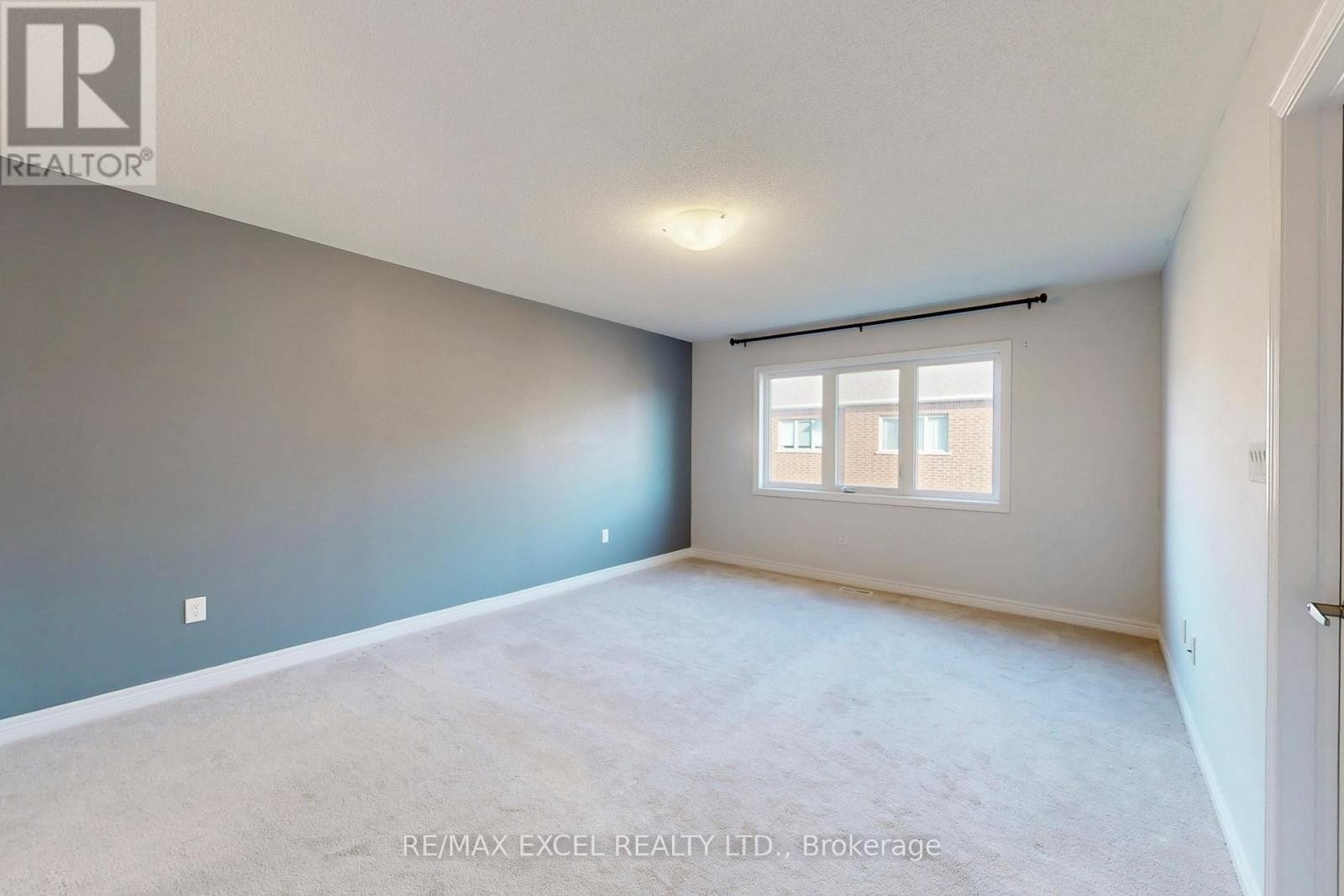 












14 TWINFLOWER LANE

,
Richmond Hill (Oak Ridges Lake Wilcox),




Ontario
L4E1E7

