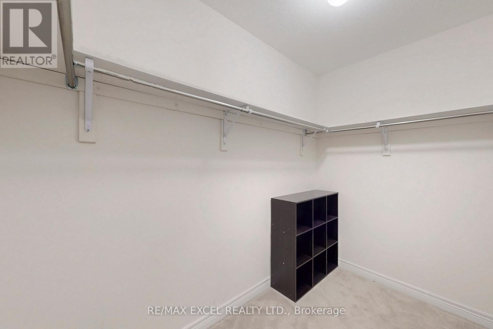 












14 TWINFLOWER LANE

,
Richmond Hill (Oak Ridges Lake Wilcox),




Ontario
L4E1E7

