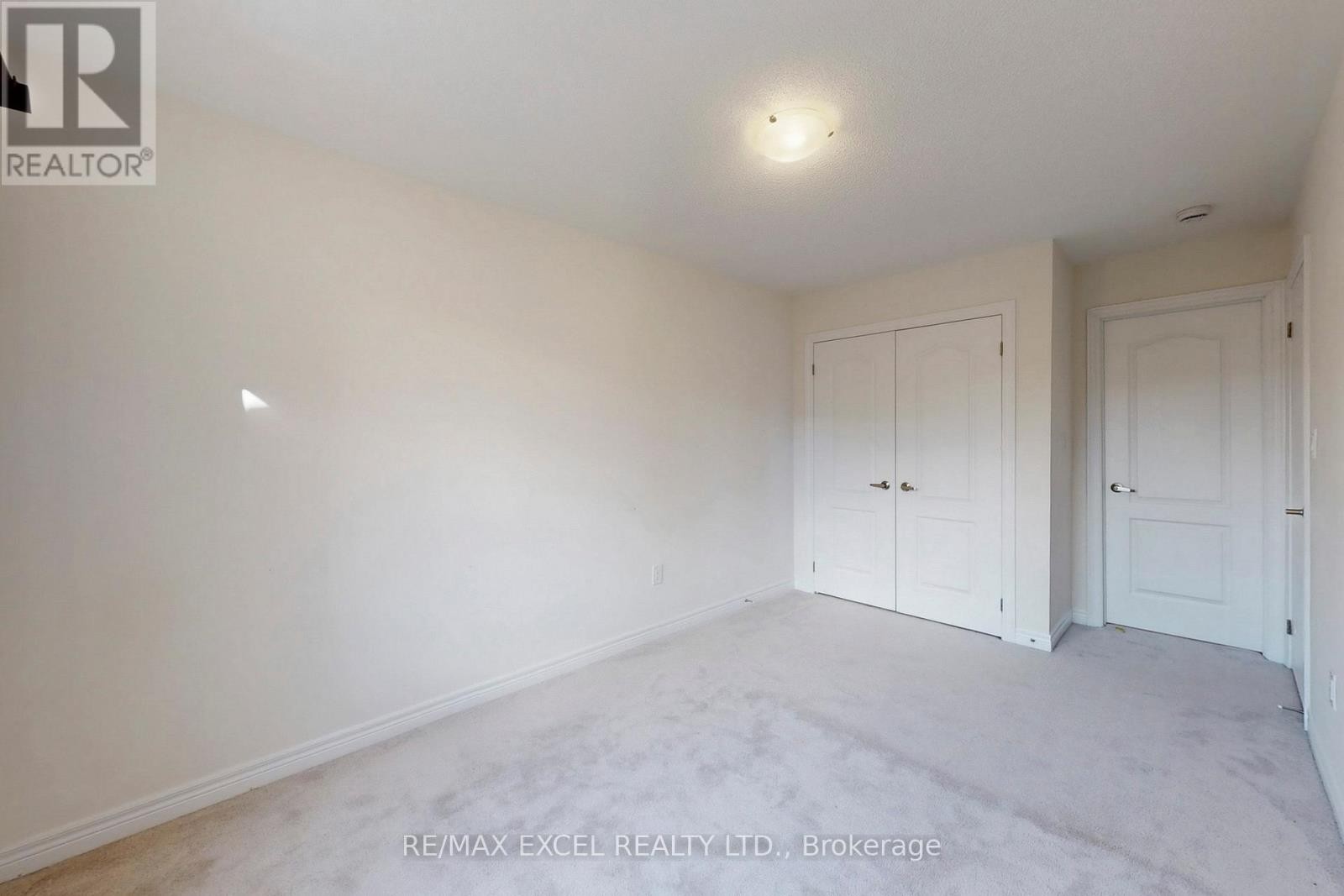 












14 TWINFLOWER LANE

,
Richmond Hill (Oak Ridges Lake Wilcox),




Ontario
L4E1E7

