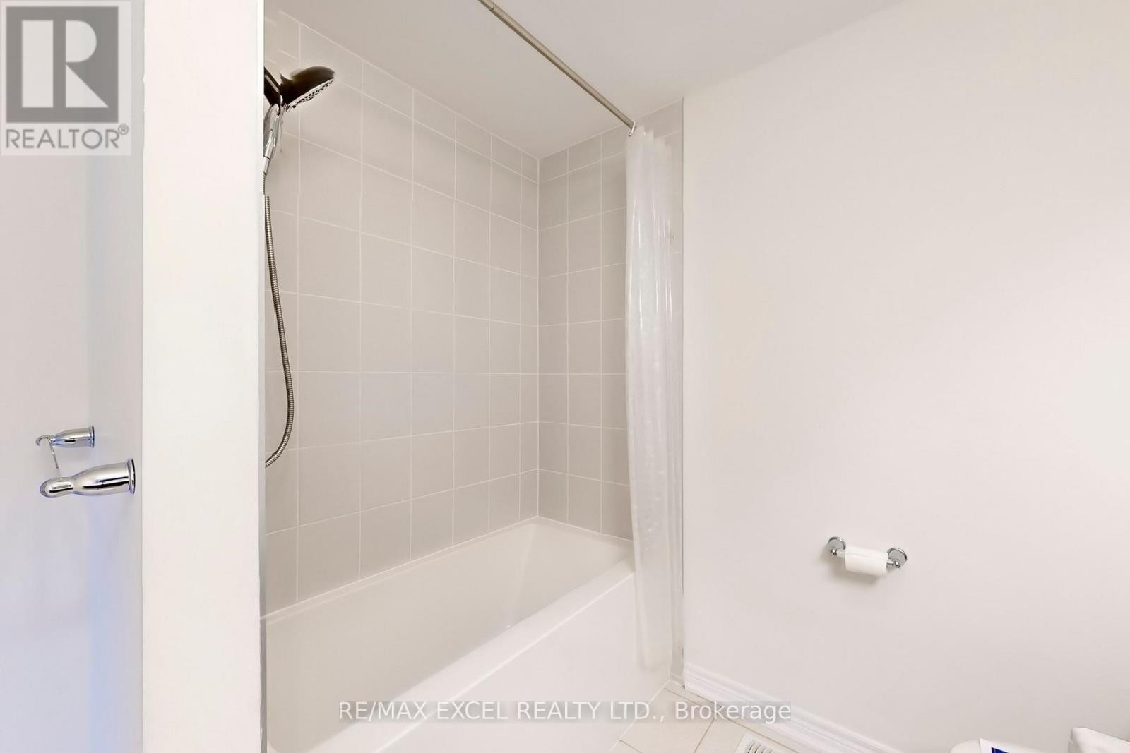 












14 TWINFLOWER LANE

,
Richmond Hill (Oak Ridges Lake Wilcox),




Ontario
L4E1E7

