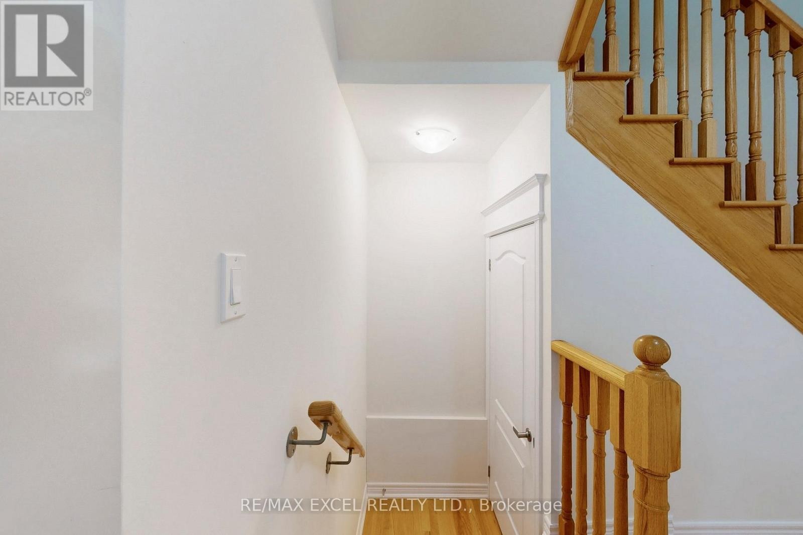 












14 TWINFLOWER LANE

,
Richmond Hill (Oak Ridges Lake Wilcox),




Ontario
L4E1E7

