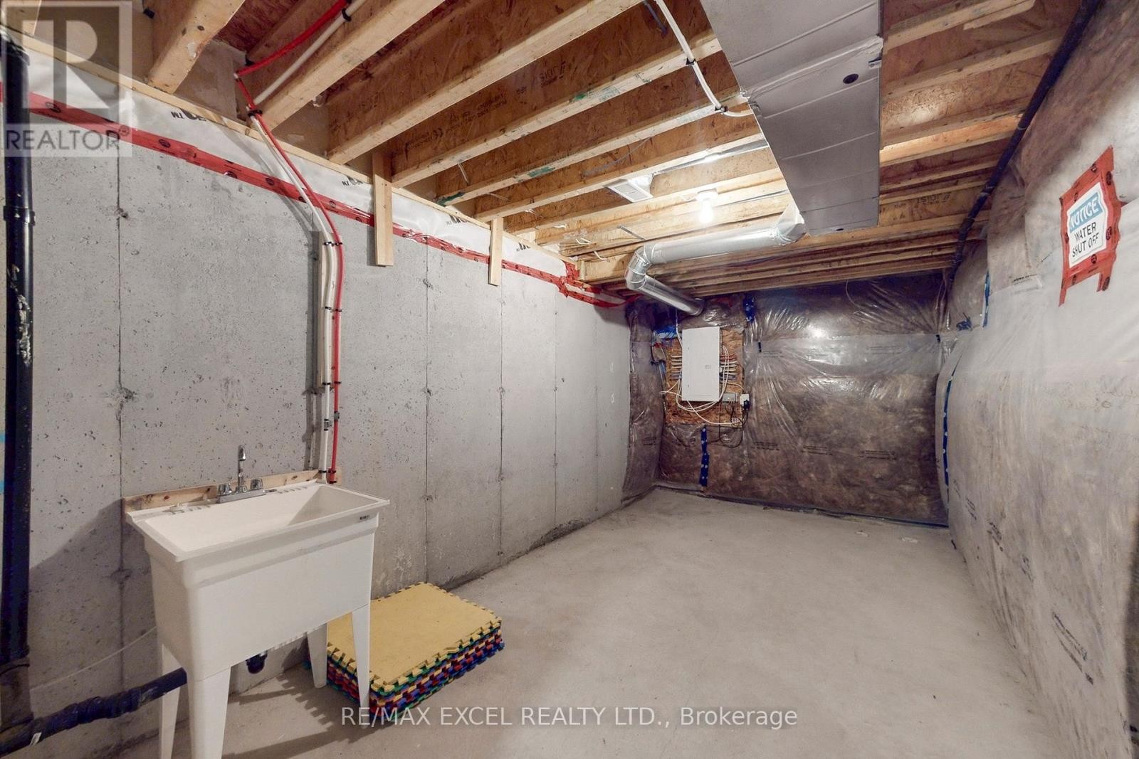 












14 TWINFLOWER LANE

,
Richmond Hill (Oak Ridges Lake Wilcox),




Ontario
L4E1E7

