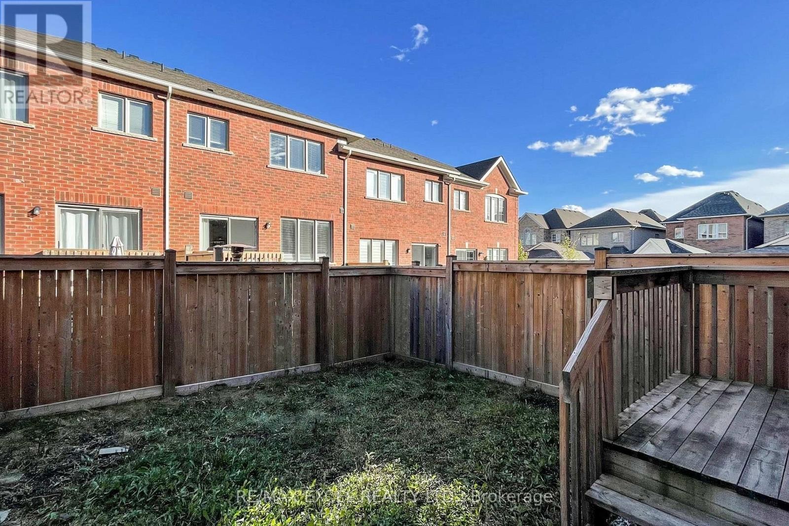 












14 TWINFLOWER LANE

,
Richmond Hill (Oak Ridges Lake Wilcox),




Ontario
L4E1E7

