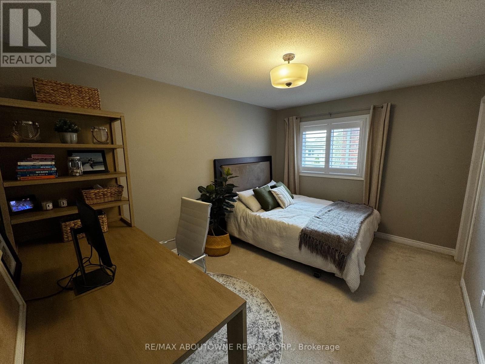 












85 EARL STEWART DRIVE

,
Aurora (Bayview Wellington),




Ontario
L4G7P4

