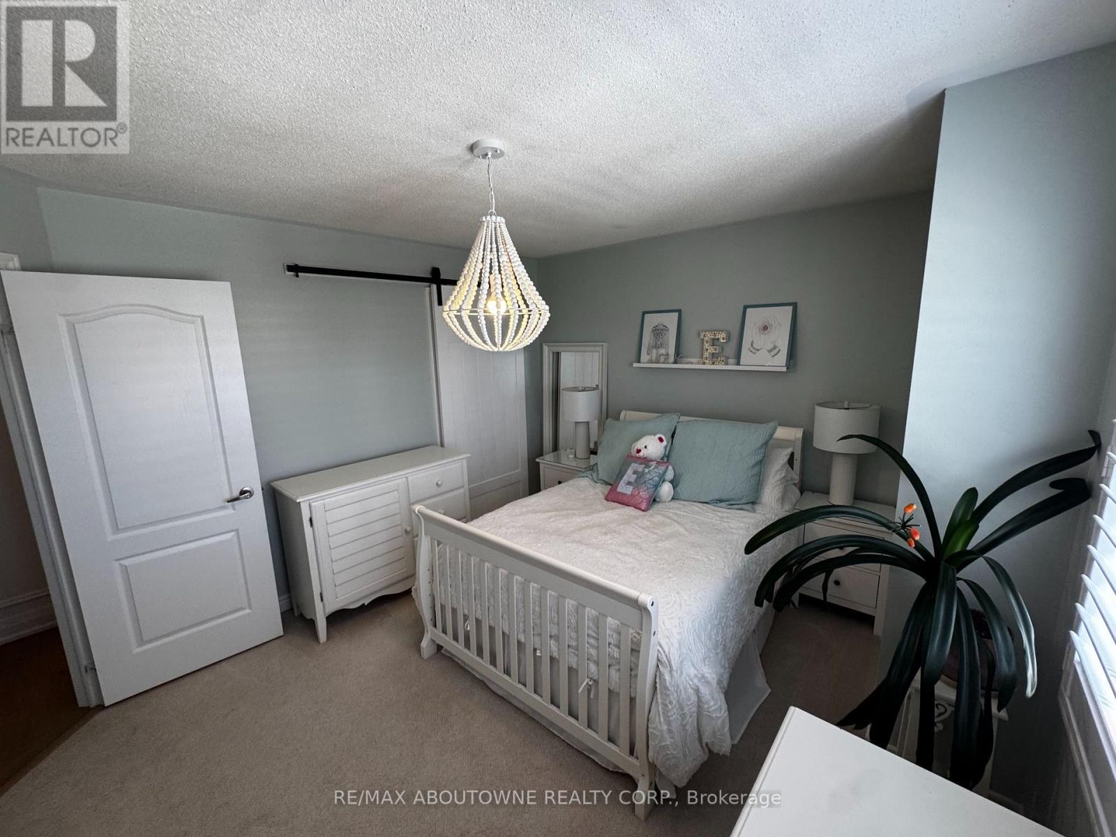 












85 EARL STEWART DRIVE

,
Aurora (Bayview Wellington),




Ontario
L4G7P4

