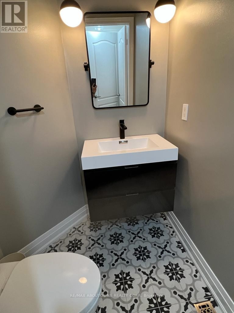 












85 EARL STEWART DRIVE

,
Aurora (Bayview Wellington),




Ontario
L4G7P4


