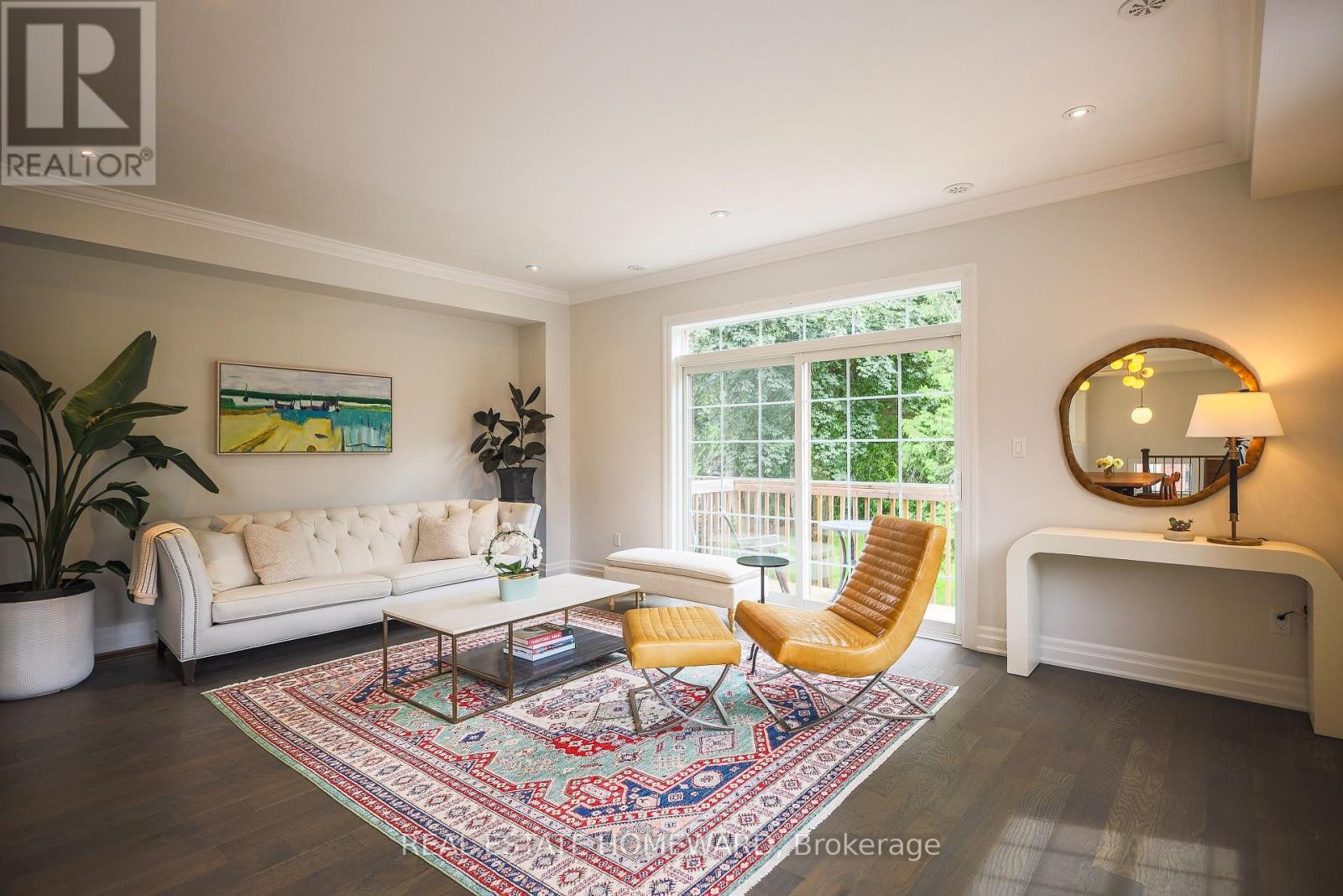 












1 SAINT JULIEN COURT

,
Vaughan (Maple),




Ontario
L6A5B2


