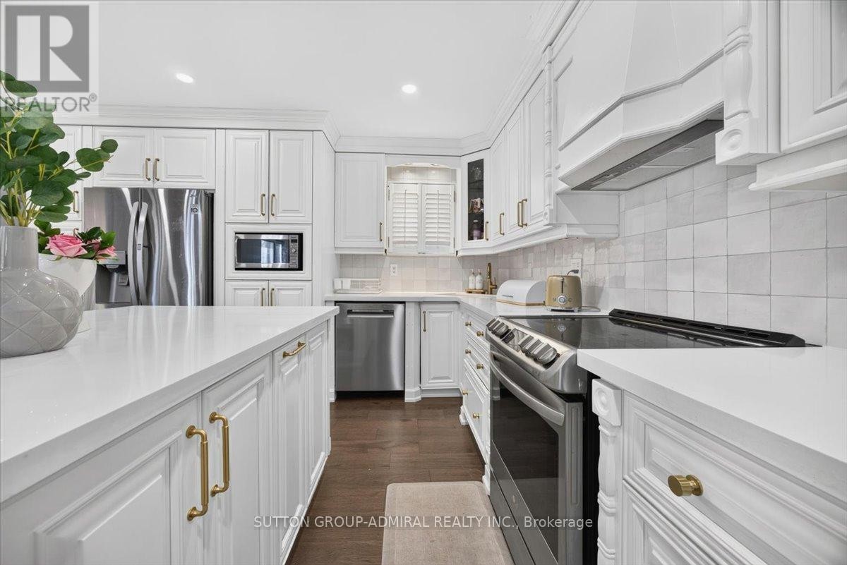 












415 HIGHCLIFFE DRIVE

,
Vaughan (Uplands),




Ontario
L4J7M8

