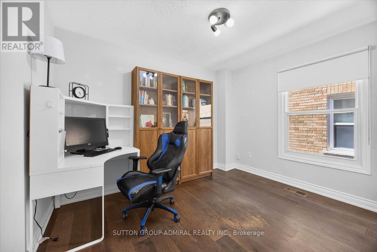 












415 HIGHCLIFFE DRIVE

,
Vaughan (Uplands),




Ontario
L4J7M8

