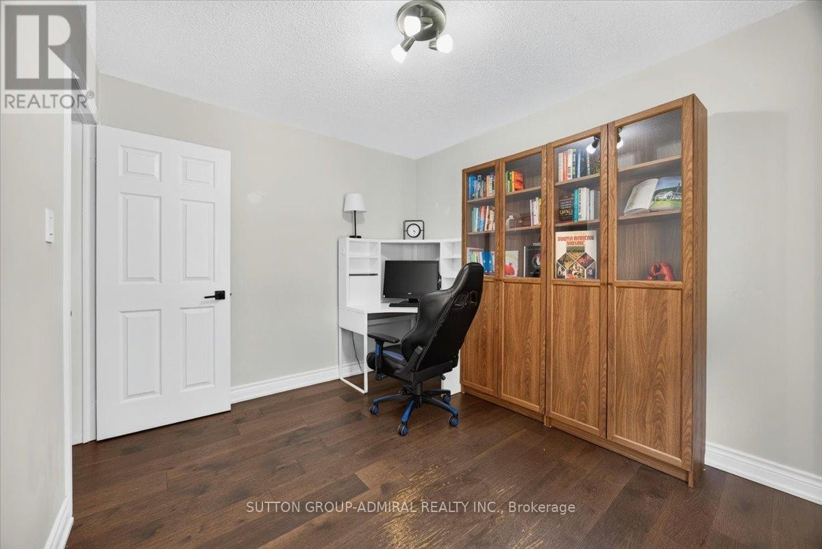 












415 HIGHCLIFFE DRIVE

,
Vaughan (Uplands),




Ontario
L4J7M8

