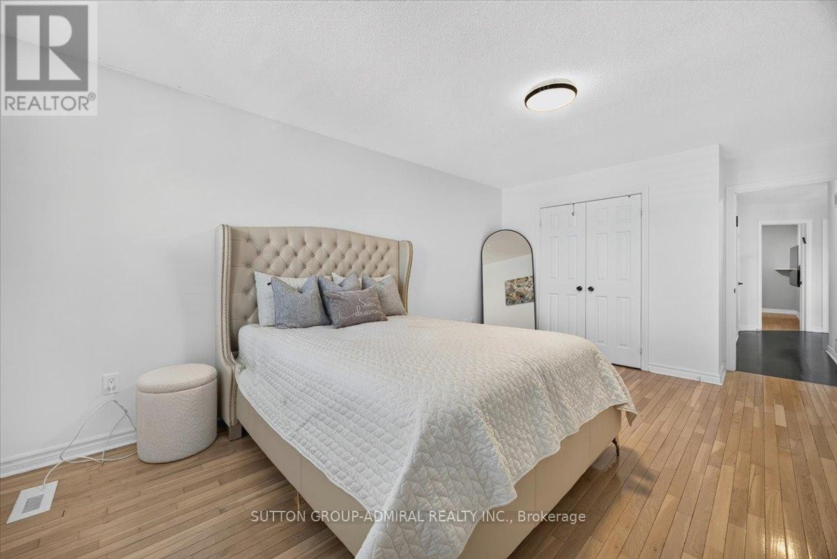 












415 HIGHCLIFFE DRIVE

,
Vaughan (Uplands),




Ontario
L4J7M8

