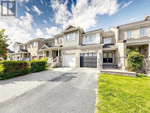 Well kept exterior with long driveway