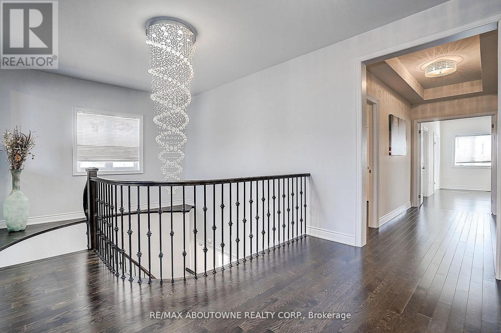 












16 GRACEDALE DRIVE

,
Richmond Hill (Westbrook),




Ontario
L4C0Y3

