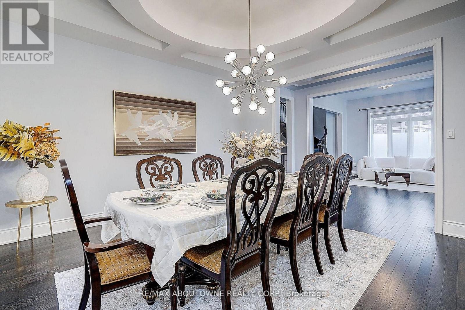 












16 GRACEDALE DRIVE

,
Richmond Hill (Westbrook),




Ontario
L4C0Y3

