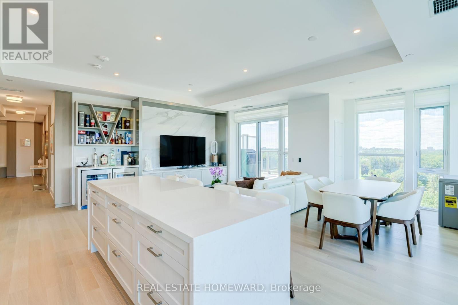 












808 - 397 ROYAL ORCHARD BOULEVARD E

,
Markham (Royal Orchard),




Ontario
L3T0H3

